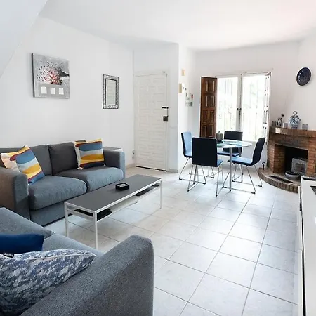 Nueva 71 Menyber Ferienhaus