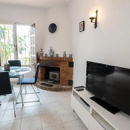 Nueva 71 Menyber Casa de Férias Nerja